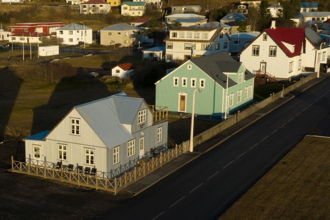 ホテル Palshus Patreksfjordur エクステリア 写真